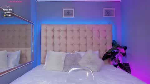 Snapshot of phillicious_ chatting on 09-24-25, 11:41 Phillip online show from 09-24-25, 11:41