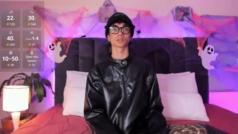 Snapshot of phillicious_ chatting on 10-17-25, 12:14 Phillip online show from 10-17-25, 12:14