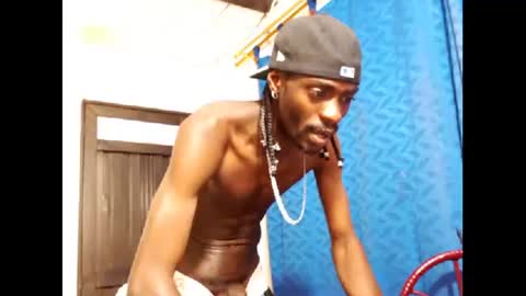 Snapshot of phillipp_hott chatting on 01-05-25, 12:20 2 pac shakur online show from 01-05-25, 12:20