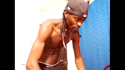 Snapshot of phillipp_hott chatting on 01-24-25, 06:24 2 pac shakur online show from 01-24-25, 06:24