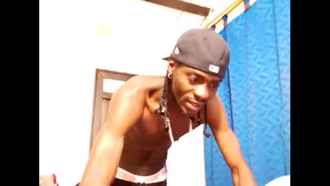 Snapshot of phillipp_hott chatting on 01-25-25, 02:15 2 pac shakur online show from 01-25-25, 02:15