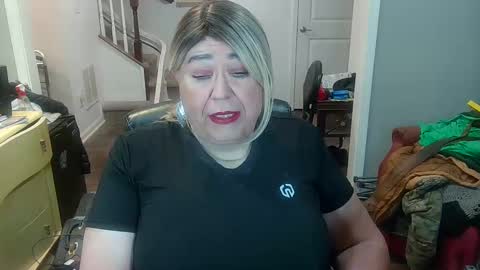 Snapshot of phillyguy195601 chatting on 10-06-25, 05:16 Geri online show from 10-06-25, 05:16