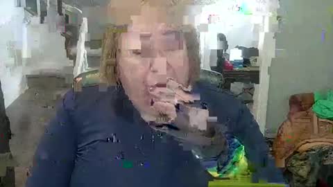 Snapshot of phillyguy195601 chatting on 11-16-25, 04:45 Geri online show from 11-16-25, 04:45