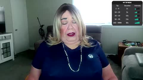 Snapshot of phillyguy195601 chatting on 02-19-26, 06:15 Geri online show from 02-19-26, 06:15