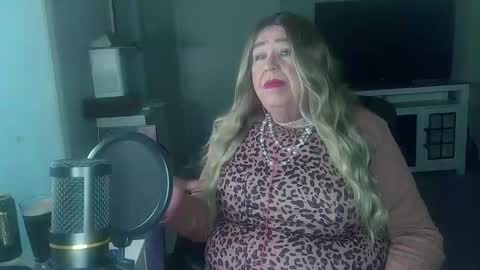 Snapshot of phillyguy195601 chatting on 04-01-26, 04:46 Geri online show from 04-01-26, 04:46