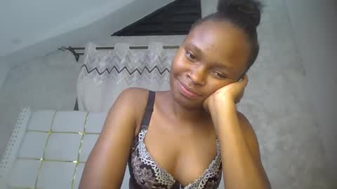 phoebe online show from 02-19-26, 08:38