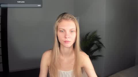 Phoebe online show from 01-16-25, 05:21