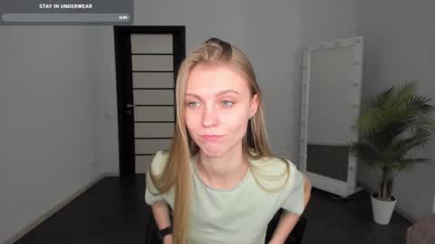 Phoebe online show from 01-19-25, 11:10