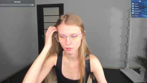 Phoebe online show from 02-14-25, 09:13