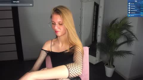 Phoebe online show from 02-22-25, 01:24