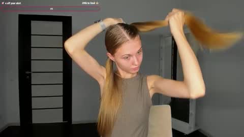 Phoebe online show from 09-11-25, 09:42