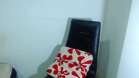 Snapshot of phoenixgnz08 chatting on 01-25-25, 06:24 AdnierGnz online show from 01-25-25, 06:24
