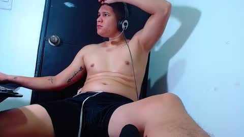 Snapshot of phoenixgnz08 chatting on 02-06-25, 06:02 AdnierGnz online show from 02-06-25, 06:02