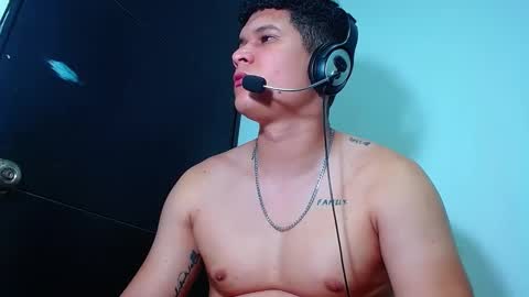 Snapshot of phoenixgnz08 chatting on 02-14-25, 07:28 AdnierGnz online show from 02-14-25, 07:28