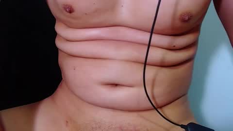 Snapshot of phoenixgnz08 chatting on 02-26-25, 01:19 AdnierGnz online show from 02-26-25, 01:19