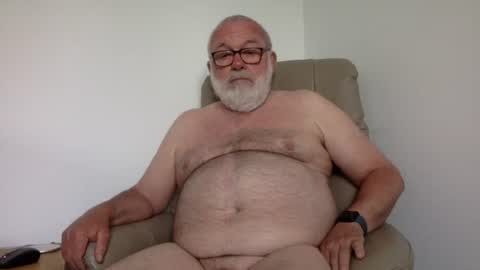 Snapshot of phozzagain chatting on 06-21-26, 06:38 phozzagain online show from 06-21-26, 06:38