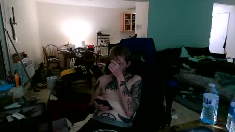 Snapshot of phrostdd chatting on 08-05-26, 02:03 FrankenDaddy online show from 08-05-26, 02:03