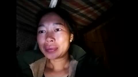 Snapshot of phuong_vietnam chatting on 04-01-26, 11:57 phuong_vietnam online show from 04-01-26, 11:57