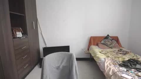 Snapshot of pia_alonzo30 chatting on 03-06-26, 06:48 izzy online show from 03-06-26, 06:48