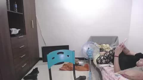 Snapshot of pia_alonzo30 chatting on 03-14-26, 05:02 izzy online show from 03-14-26, 05:02