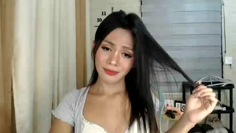 Pia online show from 06-07-26, 04:55