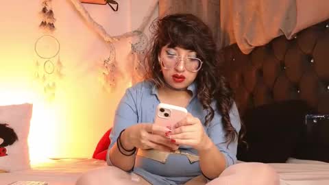  PIA FISHER  online show from 01-16-26, 02:04