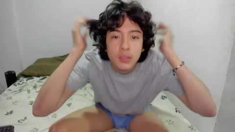 picaszomilos350 online show from 11-07-25, 09:31