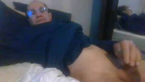 Snapshot of pichoun71 chatting on 12-27-24, 08:24 pichoun71 online show from 12-27-24, 08:24