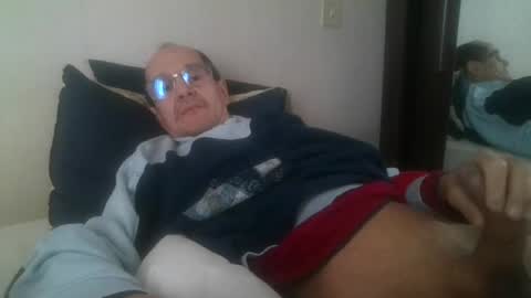 Snapshot of pichoun71 chatting on 01-31-25, 11:13 pichoun71 online show from 01-31-25, 11:13