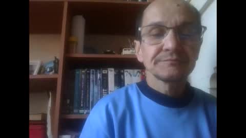 Snapshot of pichoun71 chatting on 03-07-25, 07:08 pichoun71 online show from 03-07-25, 07:08