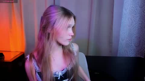 Adeline online show from 06-10-26, 09:52