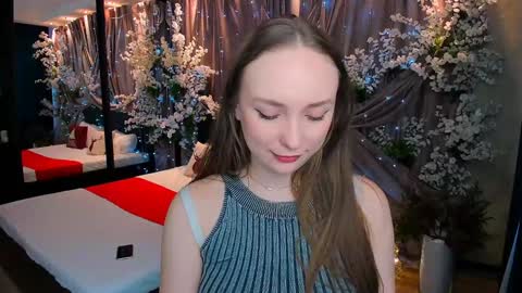 Snapshot of pieceofinspiration chatting on 12-17-24, 08:23 Emelie online show from 12-17-24, 08:23