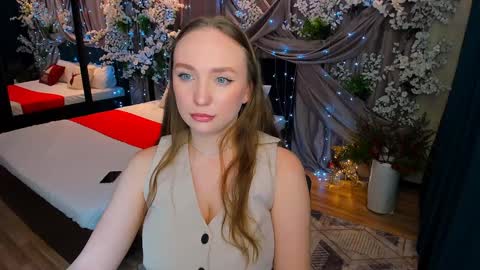 Snapshot of pieceofinspiration chatting on 12-26-24, 01:21 Emelie online show from 12-26-24, 01:21