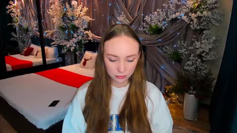 Snapshot of pieceofinspiration chatting on 12-27-24, 10:01 Emelie online show from 12-27-24, 10:01