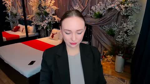 Snapshot of pieceofinspiration chatting on 12-28-24, 10:36 Emelie online show from 12-28-24, 10:36