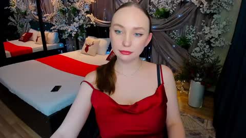 Snapshot of pieceofinspiration chatting on 12-28-24, 05:03 Emelie online show from 12-28-24, 05:03