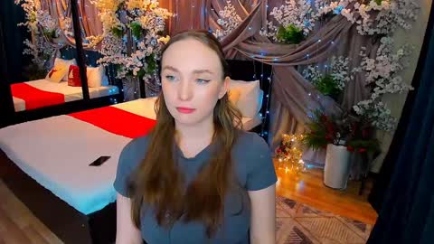 Snapshot of pieceofinspiration chatting on 01-14-25, 01:17 Emelie online show from 01-14-25, 01:17