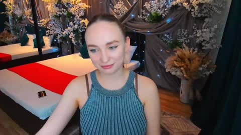 Snapshot of pieceofinspiration chatting on 02-08-25, 01:22 Emelie online show from 02-08-25, 01:22