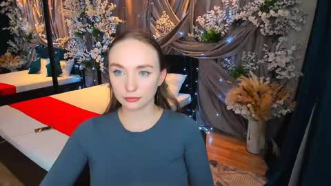 Snapshot of pieceofinspiration chatting on 02-10-25, 06:24 Emelie online show from 02-10-25, 06:24