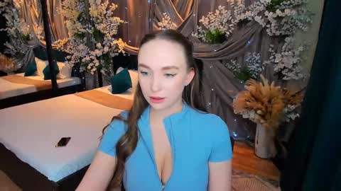 Snapshot of pieceofinspiration chatting on 02-25-25, 10:18 Emelie online show from 02-25-25, 10:18