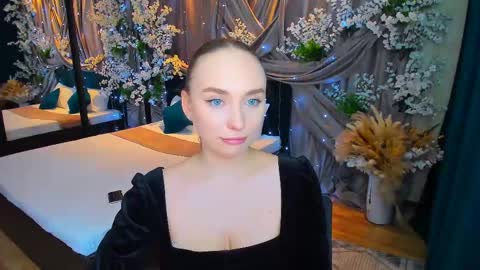 Snapshot of pieceofinspiration chatting on 02-28-25, 05:26 Emelie online show from 02-28-25, 05:26