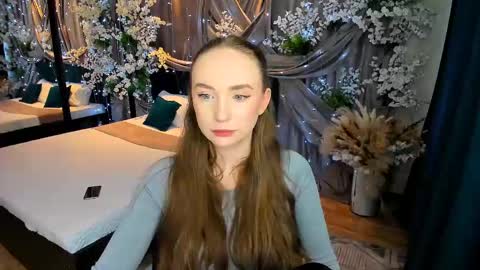 Snapshot of pieceofinspiration chatting on 03-09-25, 10:19 Emelie online show from 03-09-25, 10:19