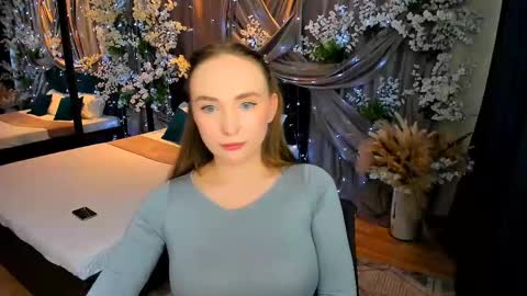Snapshot of pieceofinspiration chatting on 03-09-25, 01:26 Emelie online show from 03-09-25, 01:26
