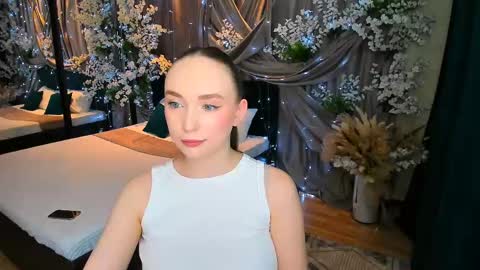 Snapshot of pieceofinspiration chatting on 03-12-25, 04:35 Emelie online show from 03-12-25, 04:35