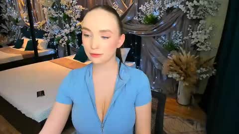 Snapshot of pieceofinspiration chatting on 03-12-25, 10:39 Emelie online show from 03-12-25, 10:39