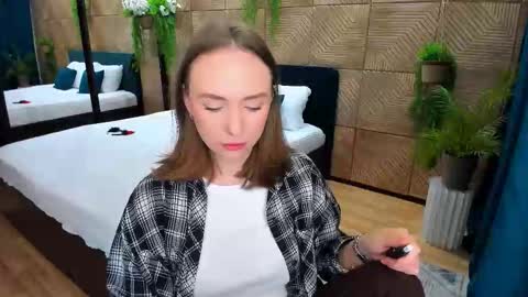 Snapshot of pieceofinspiration chatting on 09-21-25, 10:17 Emelie online show from 09-21-25, 10:17