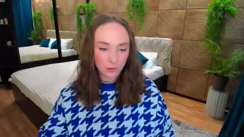 Emelie online show from 02-08-26, 10:07