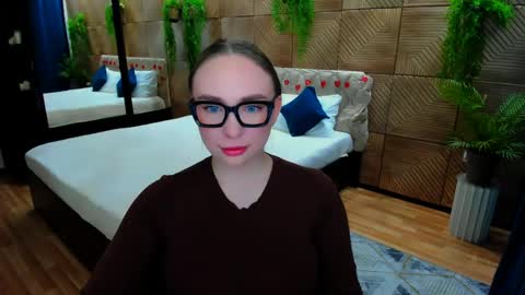 Emelie online show from 04-30-26, 10:21