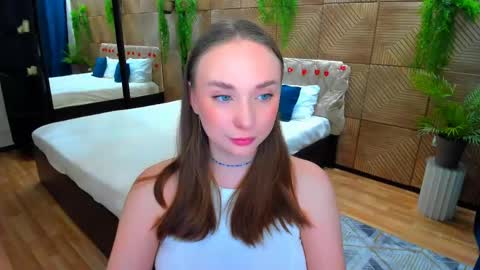 Emelie online show from 05-06-26, 04:34