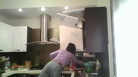 PIEDINIECOLLANT online show from 11-25-25, 11:43